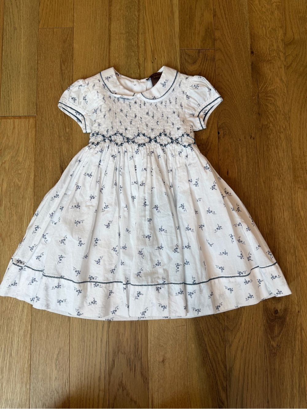 💙 Fleurisse Hand-Smocked Dress in Blue & White - Size 2